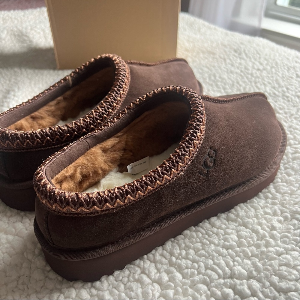 UGG Women’s Tasman Slippers in Burnt Cedar Size 9 - NEW IN BOX
